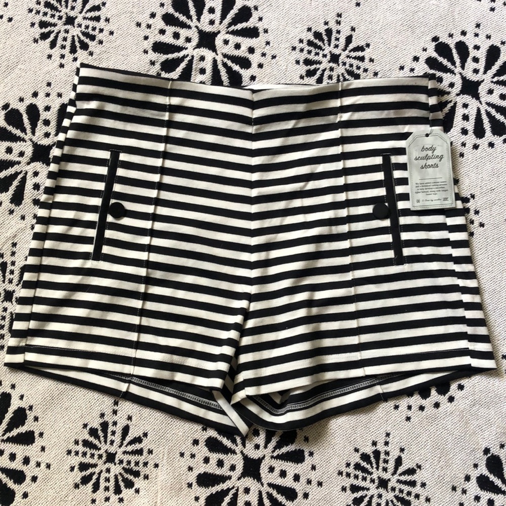 NWT Ci Sono Striped Short Sz XL